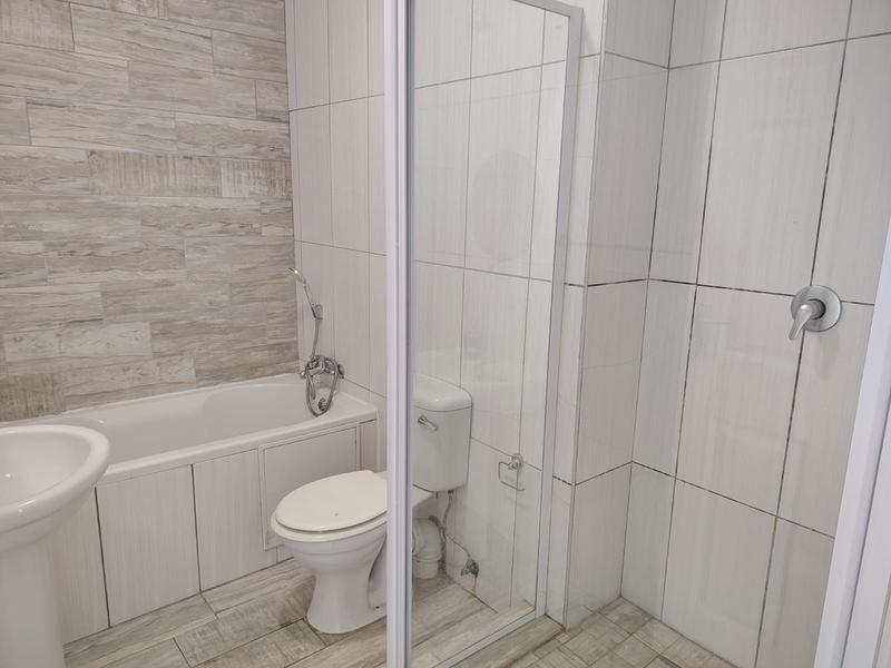 To Let 3 Bedroom Property for Rent in Island View Western Cape
